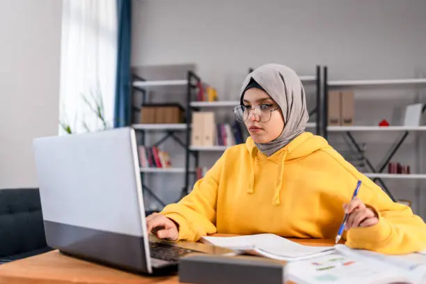 benefits of learning arabic